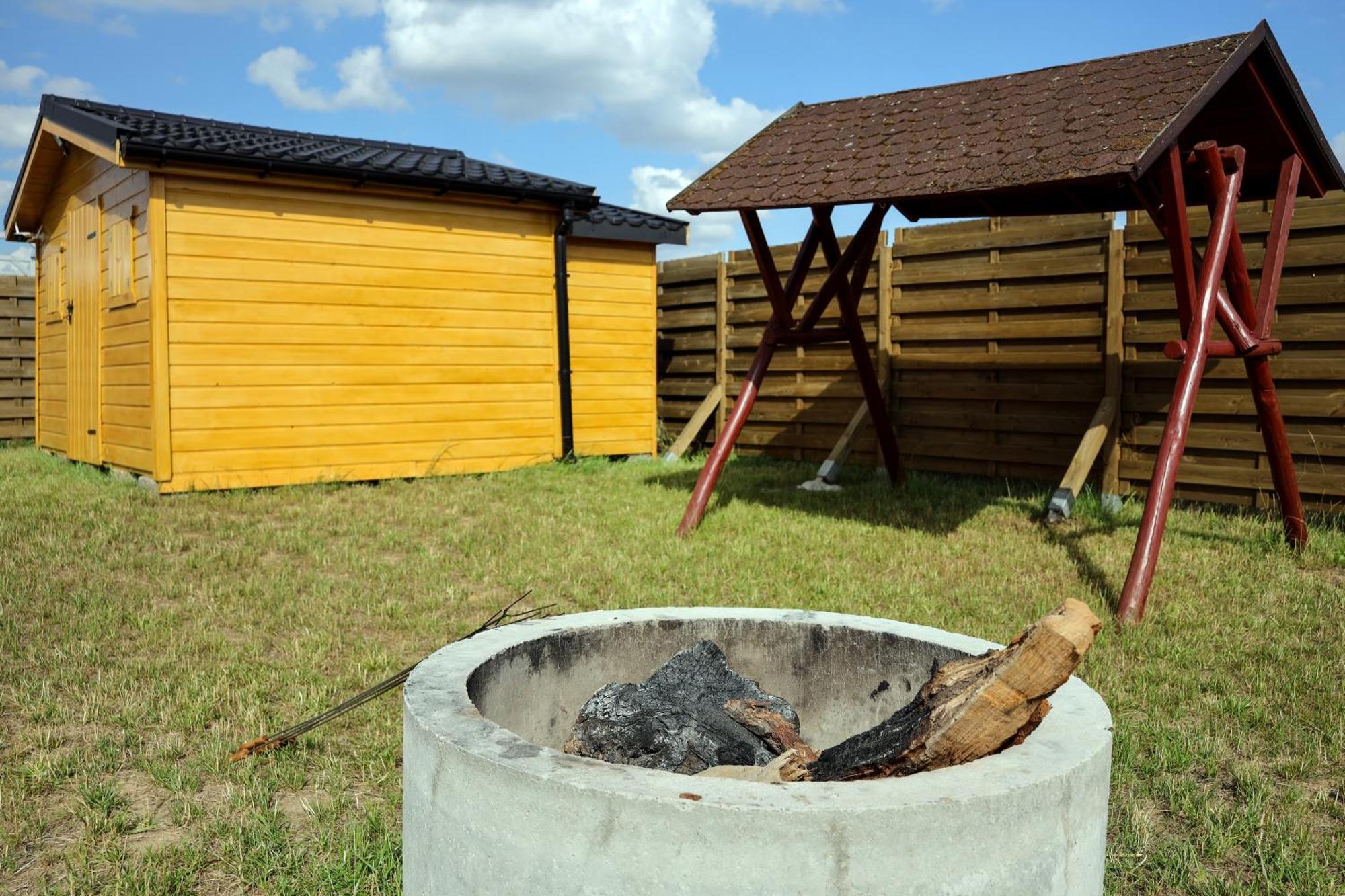 Domek Caloroczny Powidz Tel 512-589-997 Exteriör bild